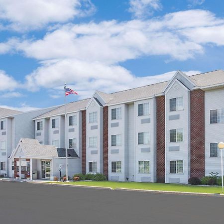 Microtel Inn & Suites By Wyndham Fond Du Lac Dış mekan fotoğraf