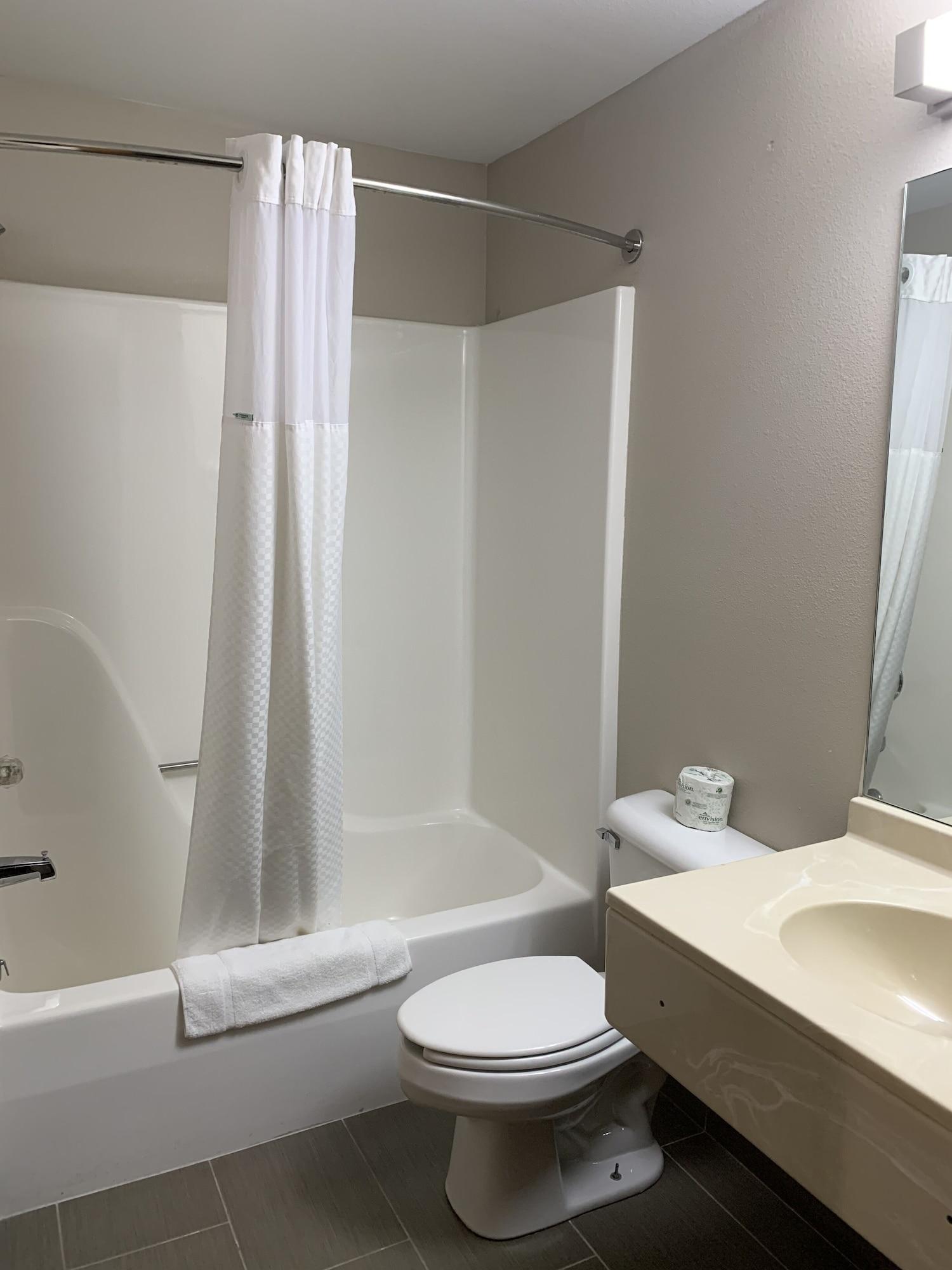 Microtel Inn & Suites By Wyndham Fond Du Lac Dış mekan fotoğraf